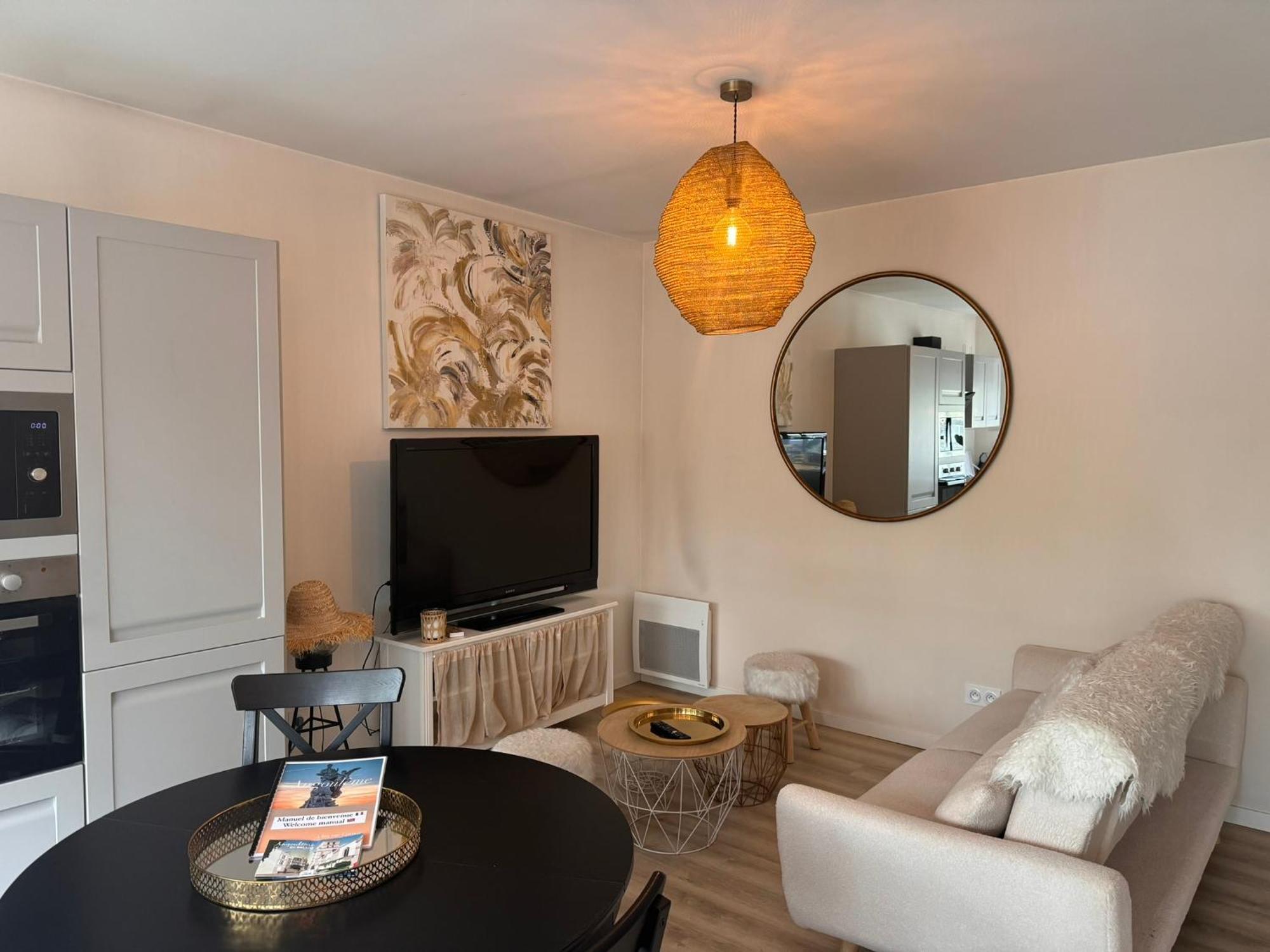 Maison + Parking Prive Au Coeur Angouleme 60M2 Exterior foto